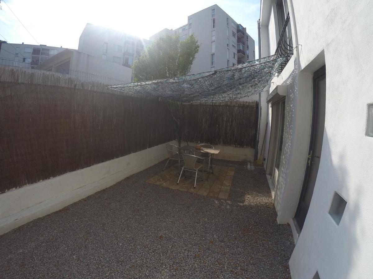 Grand Studio De 38M2 Et Cour Independante De 25M2 Dont Wifi Et Netflix Appartement Montpellier Buitenkant foto