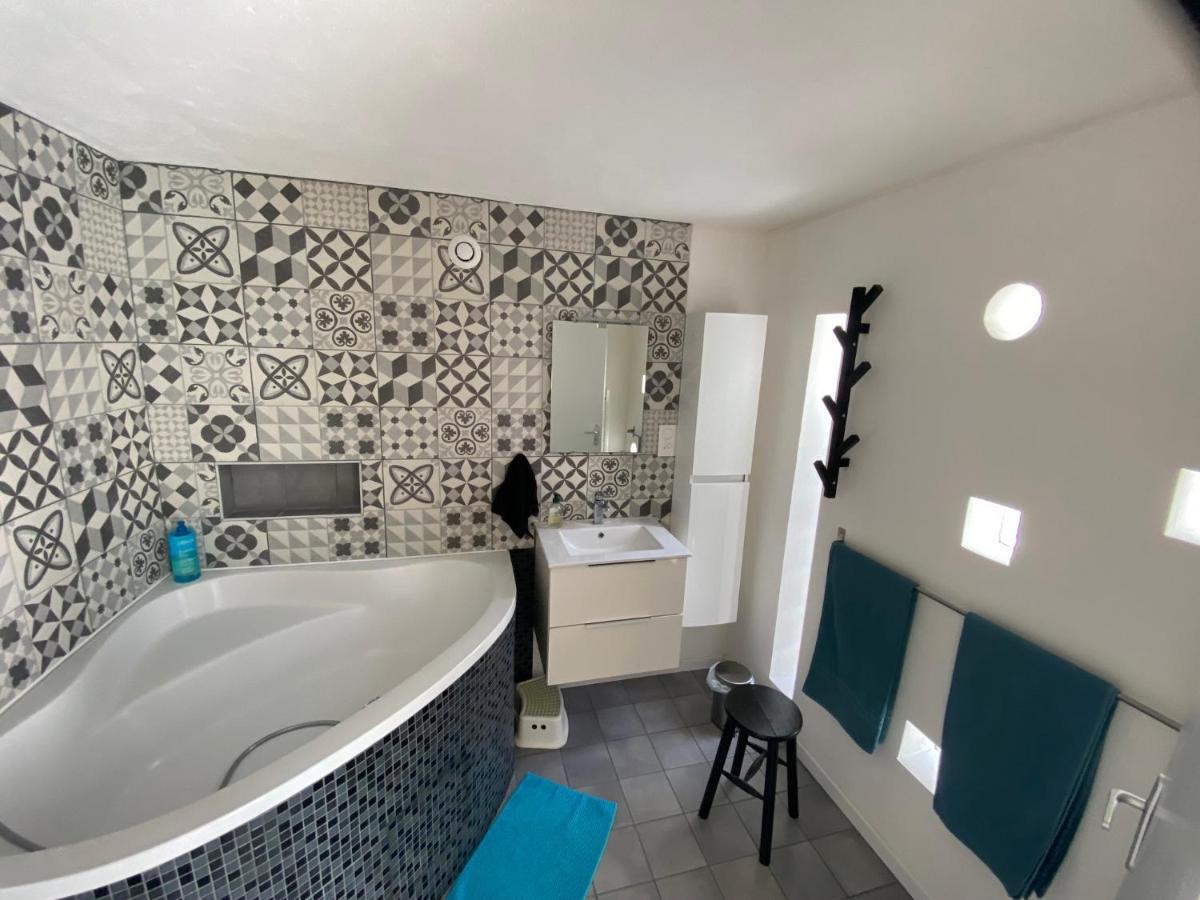 Grand Studio De 38M2 Et Cour Independante De 25M2 Dont Wifi Et Netflix Appartement Montpellier Buitenkant foto