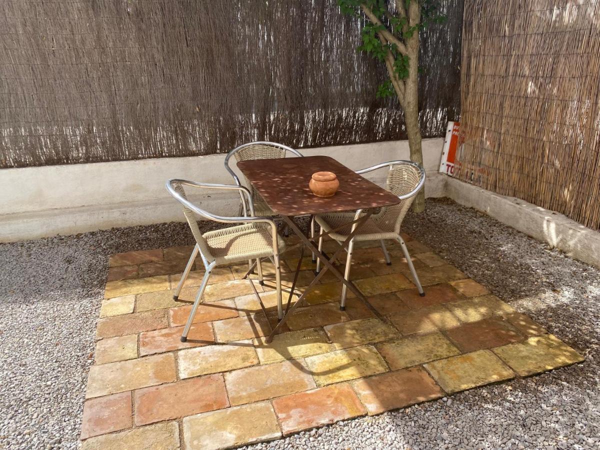 Grand Studio De 38M2 Et Cour Independante De 25M2 Dont Wifi Et Netflix Appartement Montpellier Buitenkant foto