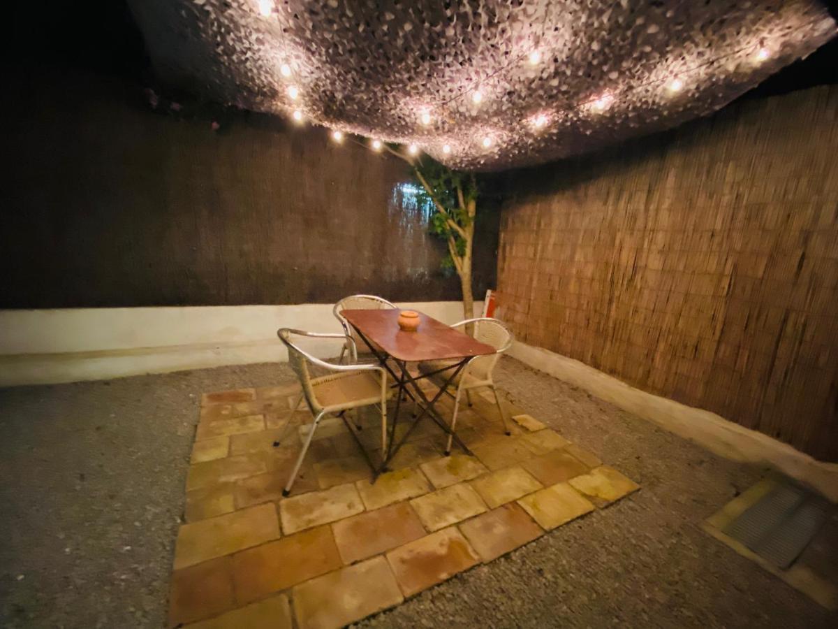 Grand Studio De 38M2 Et Cour Independante De 25M2 Dont Wifi Et Netflix Appartement Montpellier Buitenkant foto